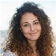 Laureanda in Scienze dei Servizi Giuridici, Diplomata in lingue, con esperienze in UK e Spagna